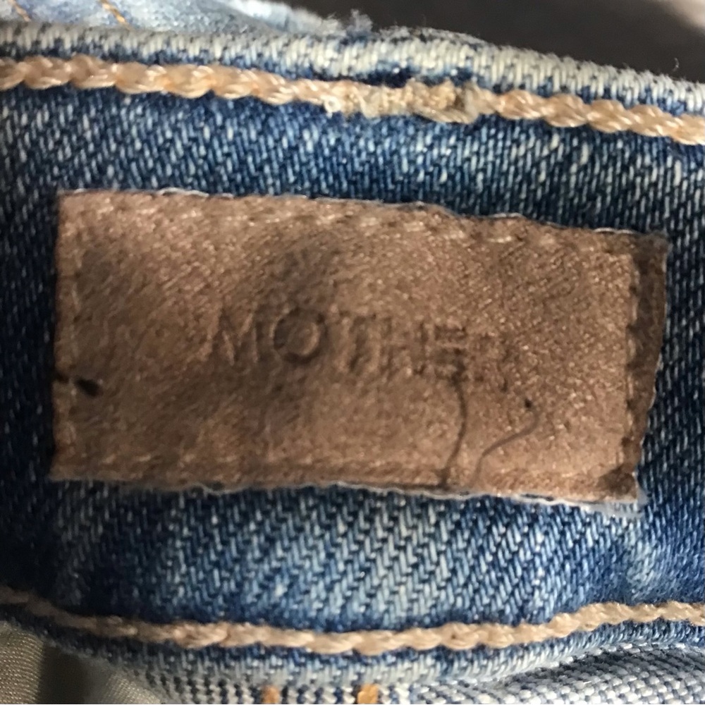 MOTHER, maven skimp ropin'n rollin' jeans in Distressed Blue Denim, Size 31
